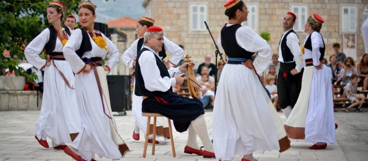 Dubrovnik traditional dance performance (1)